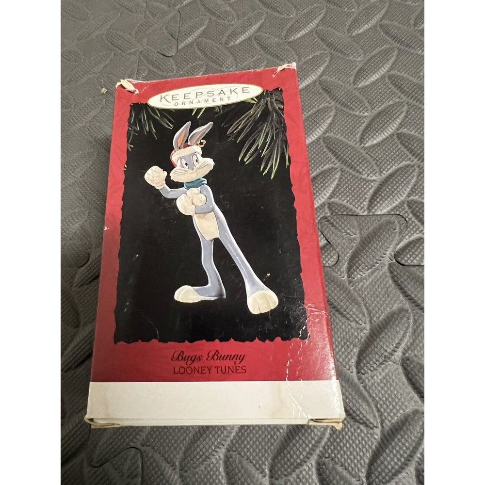 Hallmark Bugs Bunny Ornament 1995 Looney Tunes Keepsake QX5019 Christmas holiday